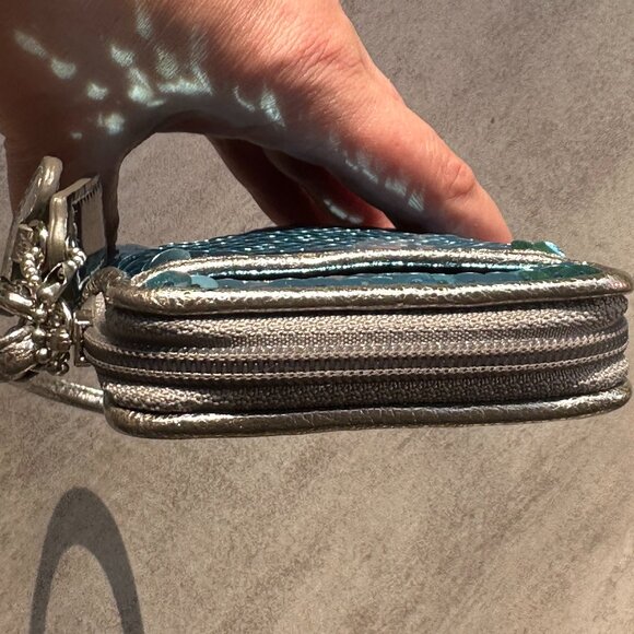 Coach Poppy Universal Sequin Limited Edition  Phone Case/Wristlet Chambray - Picture 12 of 16
